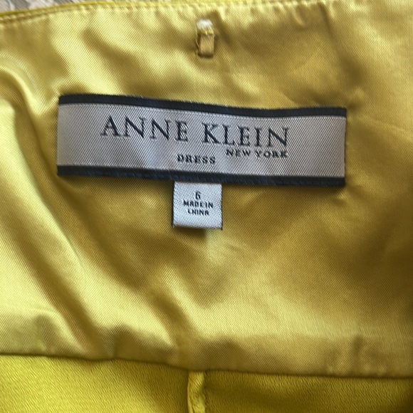 Anne Klein swing dress cocktail with metal features, leather like detail! Fun - Picture 4 of 5